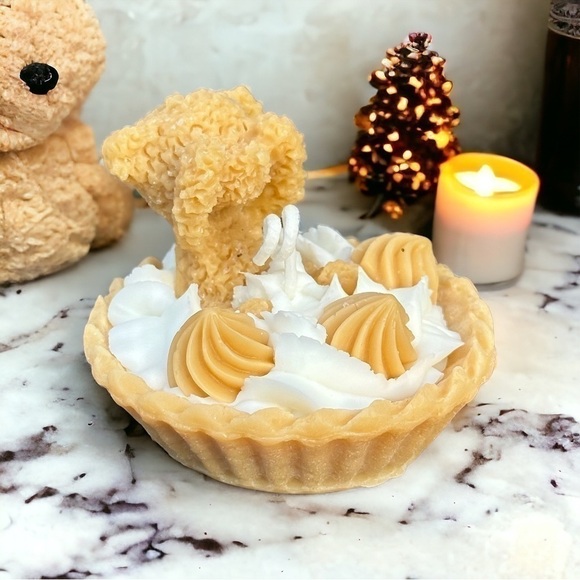 ⚠️SALE Candle // Handmade Teddy Bear Shaped Candle SEND OFFERS🥳 - Picture 2 of 5